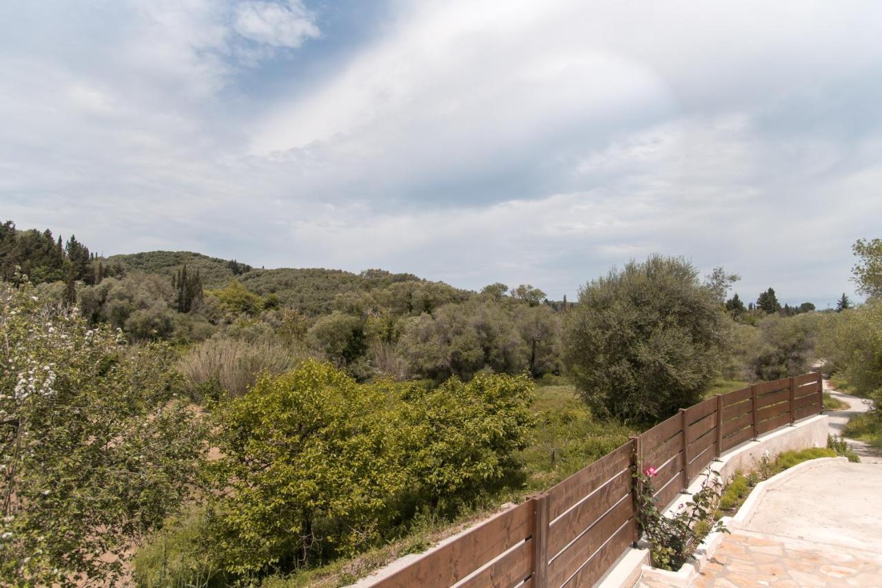 Villa Philippos Vitaládes 외부 사진